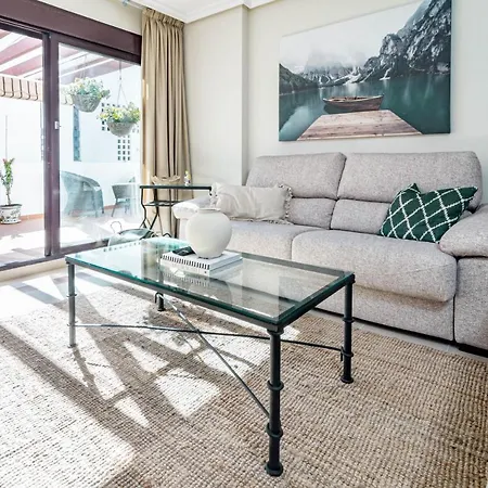Apartment Amazing 2-bedroom Retreat In Nueva Andalucia, Steps From Centro Plaza Marbella