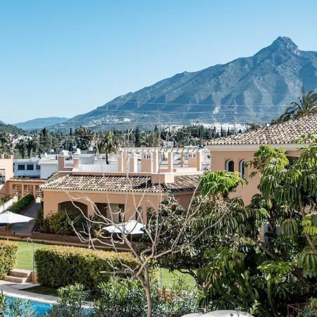 Amazing 2-bedroom Retreat In Nueva Andalucia, Steps From Centro Plaza Apartment Marbella
