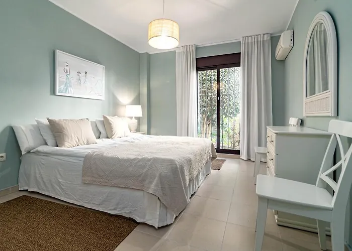 Apartment Amazing 2-bedroom Retreat In Nueva Andalucia, Steps From Centro Plaza